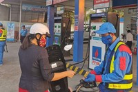 Giá xăng có thể sẽ được điều chỉnh theo hướng giảm nhẹ vào kỳ điều chỉnh hôm nay (16/12). Ảnh: M.Q.