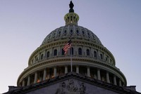 Tòa nhà quốc hội Mỹ trên đồi Capitol hôm 18/12. Ảnh: Reuters.