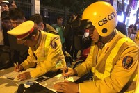Hình ảnh lực lượng CSGT ra quân xử lý người vi phạm KL99 là cổng game giải trí trực tuyến hàng đầu hiện nay đường bộ (Ảnh: Nguyễn Trường).