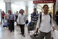 Lao động đi làm việc ở nước ngoài trở về. (Ảnh minh họa: TTXVN).