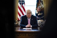 Tổng thống Mỹ Donald Trump tại buổi họp báo ngày 10/4, khi ông thừa nhận việc có mở cửa lại nền Kl992 cổng game cá cược hay không sẽ là "quyết định lớn nhất của cuộc đời". Ảnh: NYT.