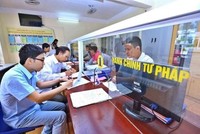 Cán bộ và công chức, viên chức sẽ nghỉ liên tiếp 4 ngày trong dịp 30/4 và 1/5. (Ảnh minh họa: TTXVN).