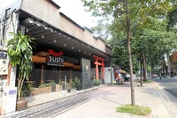 Nhiều nhà hàng, tiệm ăn ở Thành phố Hồ Chí Minh vẫn đóng cửa cài then dù đã kết thúc thời gian giãn cách Trang Chủ KL99Com Số 1 Link Đăng Ký KL999. (Ảnh: Thanh Vũ/TTXVN).