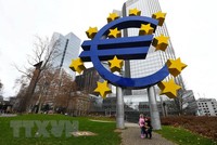 Biểu tượng đồng euro. (Ảnh: THX/TTXVN).