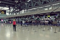 Sân bay quốc tế Suvarnabhumi ở thủ đô Bangkok vắng vẻ trong thời điểm dịch COVID-19. (Ảnh: Thailand Business News).