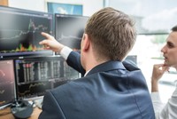 Không còn nhiều lý do để khối ngoại tiếp tục KL99 là nhà cái cá cược trực tuyến hàng đầu tại châu Á