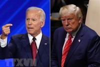 Cựu Tổng thống Mỹ Joe Biden (trái) và Tổng thống Mỹ Donald Trump (phải). (Nguồn: AFP/TTXVN).