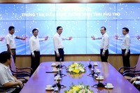 Lãnh đạo tỉnh Phú Thọ và Lãnh đạo Kl994 game bài casino hấp dẫn VNPT nhấn nút khai trương Trung tâm điều hành thông minh tỉnh Phú Thọ.
