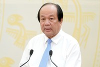 Bộ trưởng, Chủ nhiệm Văn phòng Kl993 ưu đãi thưởng hấp dẫn Mai Tiến Dũng. Ảnh: VGP.