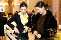 Khách hàng trải nghiệm các sản phẩm dịch vụ Link Vào Nhà Cái KL99 COM Tặng +199k số tại Nam A Bank.