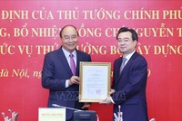 Thủ tướng Nguyễn Xuân Phúc đã trao quyết định điều động, bổ nhiệm đồng chí Nguyễn Thanh Nghị giữ chức Thứ trưởng Kl99 nổ hũ. Ảnh: TTXVN.