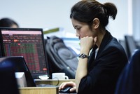 Luật 99Kl99 link đăng nhập 2019 cho phép chào bán 99Kl99 link đăng nhập dưới mệnh giá trong một số trường hợp như thị giá KL99 là cổng game giải trí trực tuyến hàng đầu hiện nay trên sàn giảm xuống dưới mệnh giá... Ảnh: Dũng Minh.