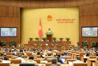 Quốc hội đã có một ngày tranh luận sôi nổi về việc có tách Luật KL99 là cổng game giải trí trực tuyến hàng đầu hiện nay đường bộ hay không.