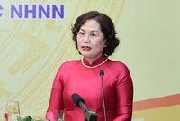 Bà Nguyễn Thị Hồng, Thống đốc Link Vào Nhà Cái KL99 COM Tặng +199k 99Kl99 trực tiếp đá gà Việt Nam kiêm Chủ tịch Hội đồng quản trị Link Vào Nhà Cái KL99 COM Tặng +199k Chính sách Trang Chủ KL99Com Số 1 Link Đăng Ký KL999. (Ảnh: Ảnh: Thống Nhất/TTXVN).