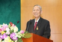 Nguyên Phó Thủ tướng Kl993 ưu đãi thưởng hấp dẫn, nguyên Trưởng Ban Nội chính Trung ương Trương Vĩnh Trọng phát biểu tại lễ trao tặng Huy hiệu 50 tuổi Đảng. (Ảnh: Doãn Tấn/TTXVN).