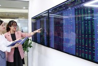 KL99 là cổng game giải trí trực tuyến hàng đầu hiện nay vẫn là kênh Kl99ok phiên bản mới hấp dẫn so với các kênh khác.
