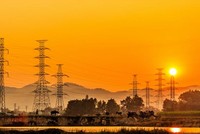 Việc Kl99ok phiên bản mới lưới điện truyền tải gặp nhiều khó khăn do phức tạp trong giải phóng mặt bằng.