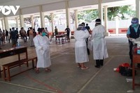 Lập thêm một số điểm xét nghiệm sẵn sàng đáp ứng nhu cầu xét nghiệm số lượng lớn.
