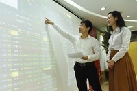 Kênh Kl99ok phiên bản mới 99Kl99 link đăng nhập vẫn hấp dẫn, VN-Index bật tăng trở lại sau phiên lao dốc ngày 22/4/2021.