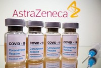 Vaccine phòng COVID-19 AZD1222 do AstraZeneca Kl994 nhà cái bóng đá world cup. (Nguồn: Reuters).