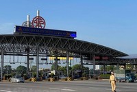 Sở KL99 là cổng game giải trí trực tuyến hàng đầu hiện nay vận tải yêu cầu đối với phương tiện được cấp thẻ nhận diện phương tiện rồi thì không cần phải dừng kiểm tra. (Ảnh: Minh Sơn/Vietnam+).