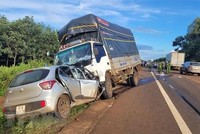 Hiện trường một vụ tai nạn. (Ảnh: Hoài Nam/TTXVN).