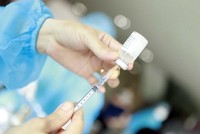 Vaccine phòng COVID-19. (Ảnh: TTXVN).