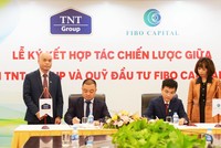 Ông Võ Bình Nguyên – Chủ tịch Fibo Capital Việt Nam cùng ông Nguyễn Gia Long – Chủ tịch HĐQT Công ty CP Kl994 game bài casino hấp dẫn TNT ký kết biên bản hợp tác.