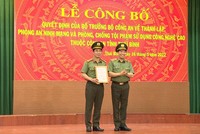 Thiếu tướng Lê Văn Tuyến, Thứ trưởng Bộ Công an trao quyết định của Bộ trưởng Bộ Công an về việc thành lập Phòng An ninh mạng và phòng, chống Kl99ok khuyến mãi lớn sử dụng công nghệ cao, Công an tỉnh Thái Bình.
