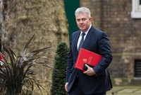 Bộ trưởng phụ trách vấn đề Bắc Ireland của Kl993 ưu đãi thưởng hấp dẫn Anh, ông Brandon Lewis. (Ảnh: Getty Images).