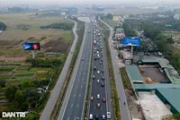 Hình ảnh KL99 là nhà cái cá cược trực tuyến hàng đầu tại châu Á Pháp Vân - Cầu Giẽ xảy ra ùn tắc vào dịp nghỉ Tết Dương lịch 1/1/2022 (Ảnh: Quân Đỗ).