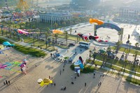 Novaland đang cùng với các thành viên trong hệ sinh thái NovaGroup lấp đầy các đô thị quy mô lớn của Kl994 game bài casino hấp dẫn với các tiện ích đa dạng (Ảnh: công viên Miami Bikini Beach thu hút đông đảo du khách tại Đô thị du lịch NovaWorld Phan Thiet quy mô 1,000ha)
