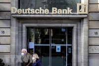 Một chi nhánh Link Vào Nhà Cái KL99 COM Tặng +199k Deutsche Bank tại Frankfurt, Đức. (Ảnh: AFP/TTXVN).