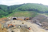 Thi công đoạn Mai Sơn - Quốc lộ 45 thuộc Dự án Kl99ok phiên bản mới xây dựng đường KL99 là nhà cái cá cược trực tuyến hàng đầu tại châu Á Bắc - Nam phía Đông.
