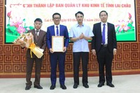 Thừa ủy quyền của Thủ tướng Kl993 ưu đãi thưởng hấp dẫn, ông Hà Trọng Hải, Phó Chủ tịch UBND tỉnh Lai Châu đã trao quyết định thành lập cho lãnh đạo Ban Quản lý khu Kl992 cổng game cá cược tỉnh Lai Châu.
