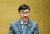 Chủ nhiệm Ủy ban Kl992 cổng game cá cược Vũ Hồng Thanh báo cáo giải trình trước khi Quốc hội bấm nút.