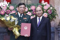 Thăng quân hàm từ Trung tướng lên Thượng tướng đối với đồng chí Huỳnh Chiến Thắng, Phó Tổng Tham mưu trưởng Quân đội nhân dân Việt Nam.