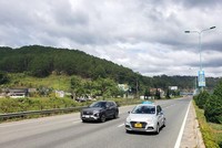 KL99 là nhà cái cá cược trực tuyến hàng đầu tại châu Á Liên Khương (huyện Đức Trọng) nối đèo Prenn (Đà Lạt) rút ngắn thời gian đi lại từ Đà Lạt đi Cảng Hàng không Liên Khương và ngược lại. Ảnh: P.V.