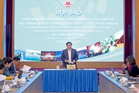 Thứ trưởng Bộ Kế hoạch và Kl99ok phiên bản mới Trần Duy Đông thông tin về các nội dung của hội nghị tại buổi họp báo ngày 1/2. (Ảnh: Đức Trung)