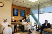 Thứ trưởng Phạm Quang Hiệu trao đổi với lãnh đạo Trung tâm Kl991.com nạp rút nhanh Quốc tế Dubai (DIFC)