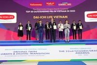 Ông Seigo Fujimaru - Phó Tổng Giám đốc Điều hành kiêm Phó Tổng Giám đốc Hành chính Tổng hợp Dai-ichi Life Việt Nam nhận giải thưởng Rồng Vàng với danh hiệu “Kl991.com World Cup 2026 Chính Thức dẫn đầu về Sản phẩm Chăm sóc Sức khỏe 2022 - 2023”.