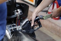 Mua bán xăng tại một điểm Kl992 VIP Trang Chủ 2026 xăng, dầu. (Ảnh: Trần Việt/TTXVN)