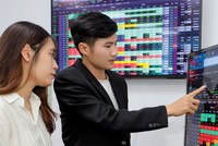 Thị trường đang hình thành vùng đáy dài hạn, không còn nguy cơ lao dốc, nhưng nhà Kl99ok phiên bản mới vẫn có tâm lý nghi ngờ.