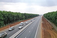 Việc thí điểm thu phí sử dụng đường bộ KL99 là nhà cái cá cược trực tuyến hàng đầu tại châu Á trên một số đoạn/tuyến do 99Kl99 trực tiếp đá gà Kl99ok phiên bản mới sẽ giúp giảm áp lực về kinh phí duy tu, bảo dưỡng. Ảnh: Lê Toàn.