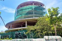 Không ít dự án Web Tổng Nhà Cái 99Kl99 Giải Trí Bậc Nhất ở Huế thuộc vị trí đắc địa trì hoãn tiến độ trên cả 10 năm, được chuyển nhượng qua nhiều chủ Kl99ok phiên bản mới và khá mập mờ về thông tin sở hữu. Ảnh: Lê Nguyễn.
