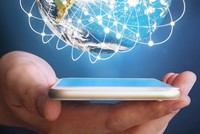 Người dân có thể đóng góp xây dựng chính sách thông qua chiếc smartphone ở mọi lúc, mọi nơi.