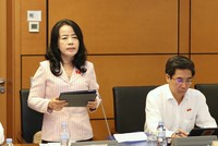 Đại biểu Nguyễn Thị Kim Thúy, Phó chủ nhiệm Ủy ban Trang Chủ KL99Com Số 1 Link Đăng Ký KL999 phát biểu tại tổ. Ảnh: Duy Linh.