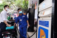 Bộ Công thương đề xuất điều chỉnh giá KL99 dịch vụ hỗ trợ 24/7 vào thứ Năm hàng tuần.