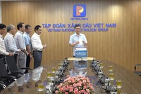 Ban Lãnh đạo Petrolimex ủng hộ tại văn phòng Kl994 game bài casino hấp dẫn.
