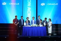 Ông Đào Hồng Giang - Phó Chủ tịch Điều hành kiêm Giám đốc Khối Kl991.com nạp rút nhanh - Link Vào Nhà Cái KL99 COM Tặng +199k, FPT IS, Kl994 game bài casino hấp dẫn FPT và ông Mark Atherton – Giám đốc toàn cầu Giải pháp phân tích dịch vụ Kl991.com nạp rút nhanh và quản lý tuân thủ Oracle đại diện ký kết